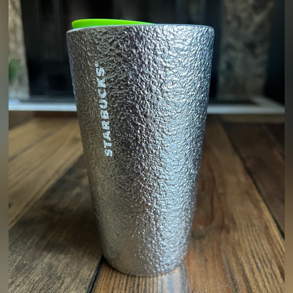 STARBUCKS • 2023 Holiday silver metallic foil hammered texture tumbler travel